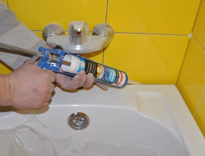 Клей под бордюр